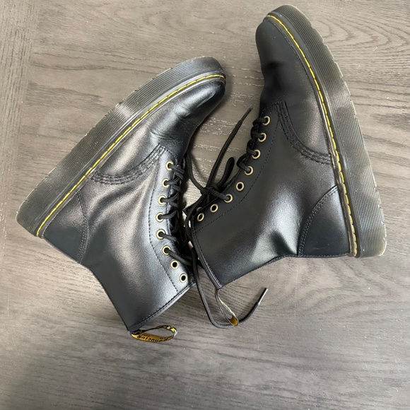 Dr. Martens Women’s Zavala Black Boots Size 7 - Picture 7 of 9